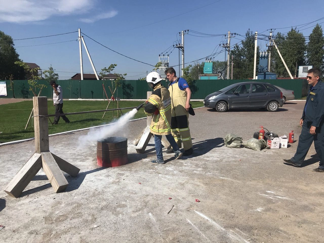 image (5).JPG Полковник МЧС и пожарные научили жителей "ПриЛЕСного" обращаться с огнём ФАКТ. 2