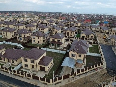 Эксперты рассказали, ждет ли загородный рынок экспансия городских застройщиков